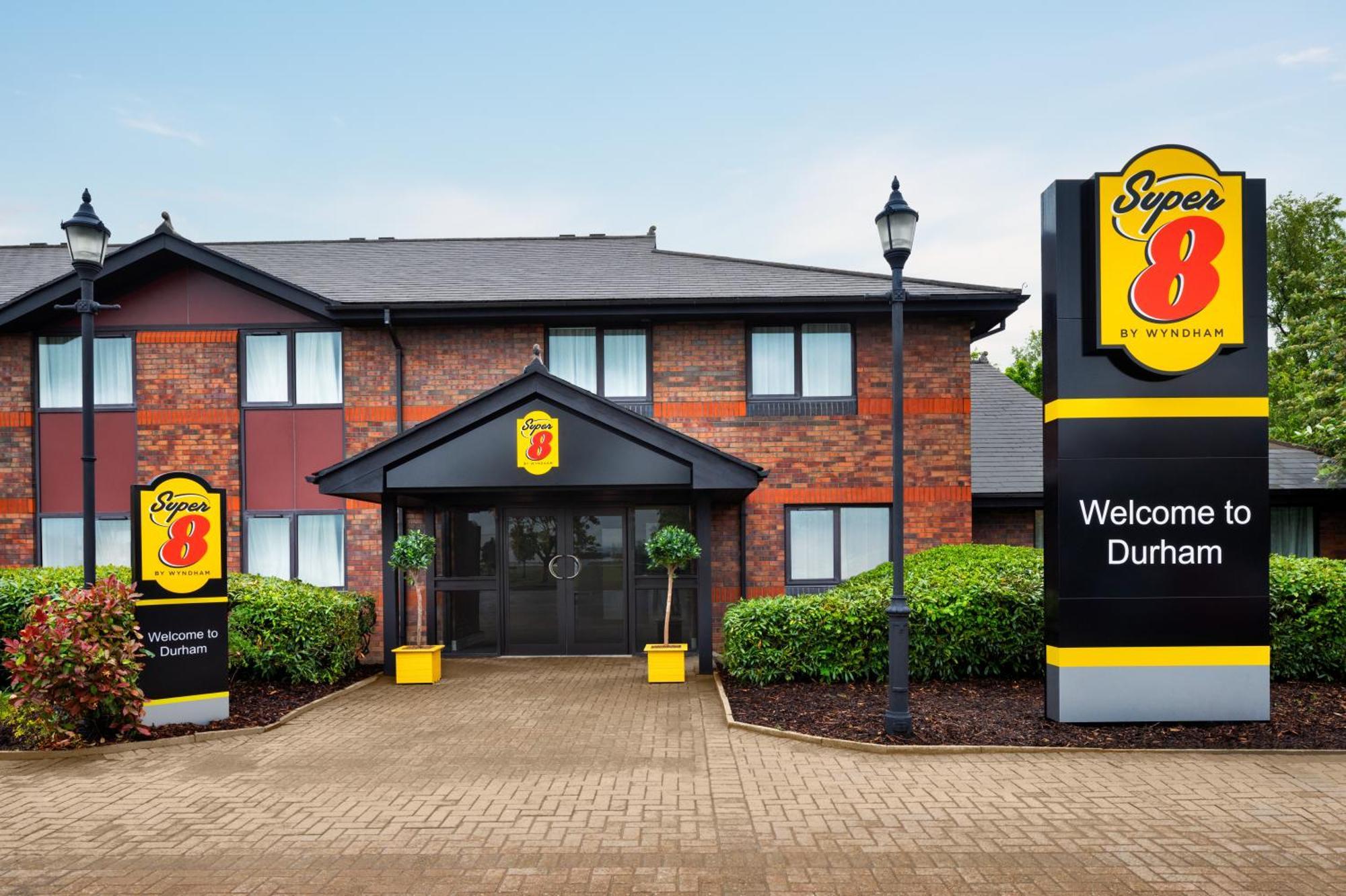 Super 8 By Wyndham Durham Hotel Exterior foto